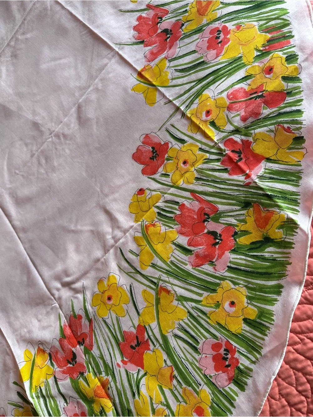 Vera Floral Print Table Cloth-70 inch round